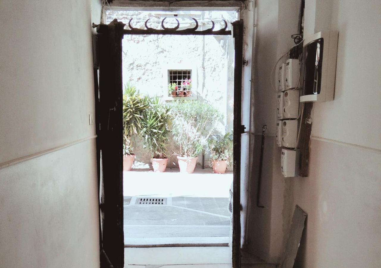 Casa Artisti Appartement Carrara Buitenkant foto